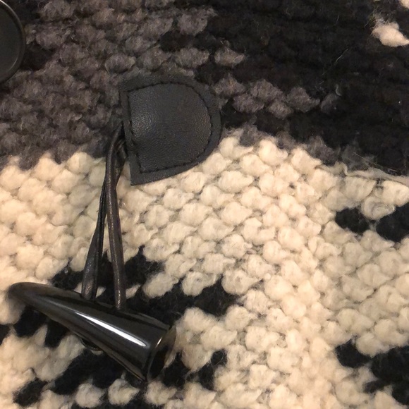 Light fall / winter coat! - Picture 2 of 5